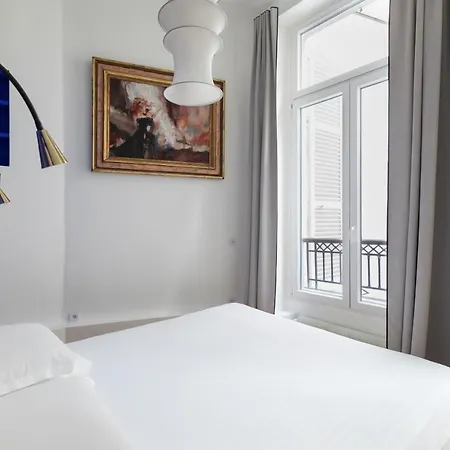 Boulevard De Bonne Nouvelle Iv By Onefinestay