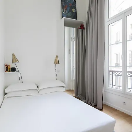 Boulevard De Bonne Nouvelle Iv By Onefinestay